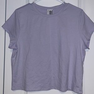 H&M Cropped purple shirt Size: XL